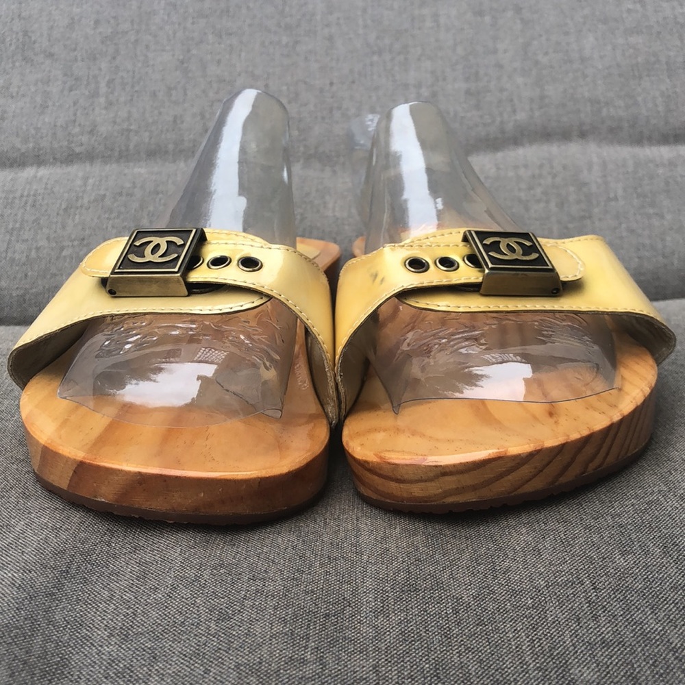 CHANEL Clog Slide Sandal - Picture 3 of 8